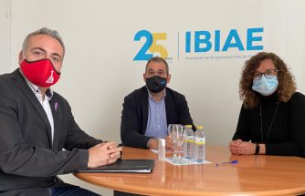 Reunión entre IBIAE y PSOE Ibi para hablar sobre el incremento del precio de las materias primas