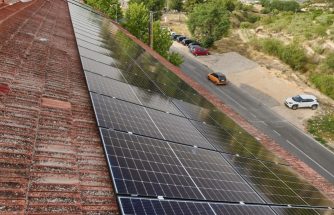 CLR reduce su consumo energético a la mitad con la instalación de placas solares